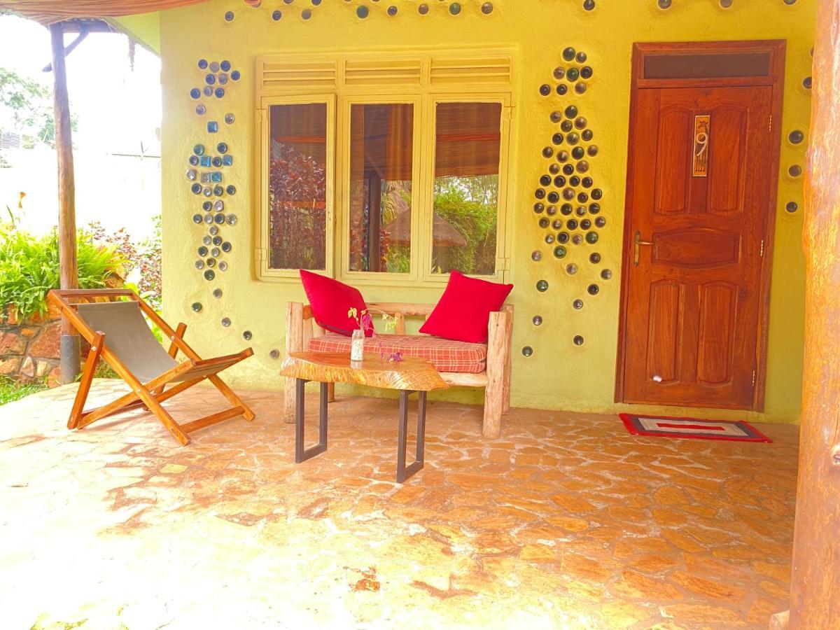 Afro Smile Hotel & Guest House - Jinja Exterior foto